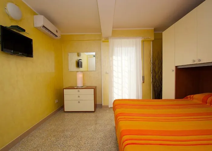 Πανσιόν Affittacamere Holiday And *