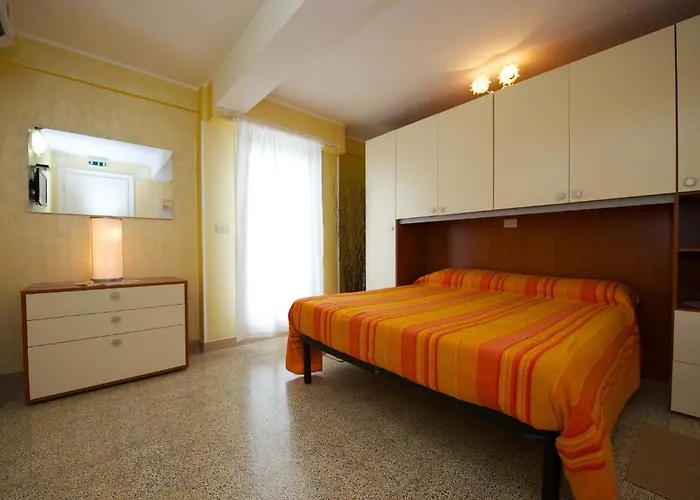 Πανσιόν Affittacamere Holiday And